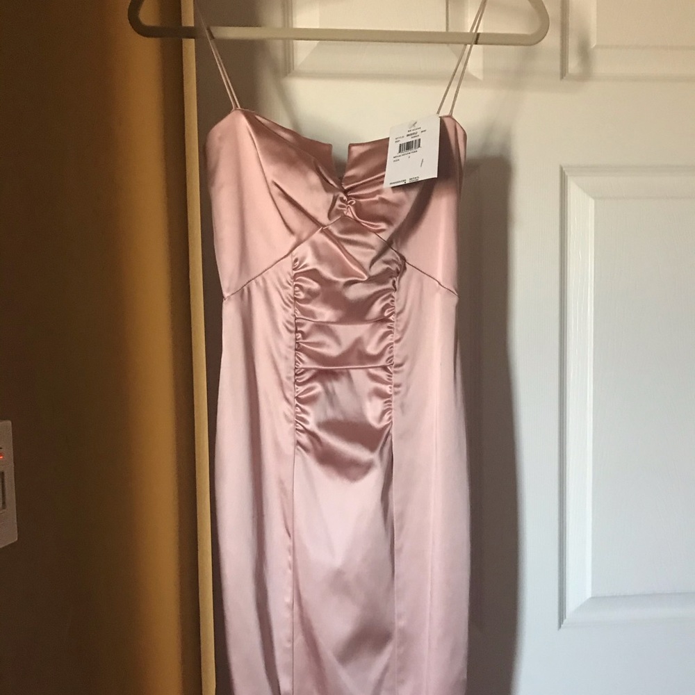 New with Tag: Nicole Miller salmon pink dress